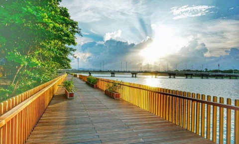 Cây cầu Gỗ Lim Huế - Phố đi bộ thơ mộng bờ Bắc sông Hương