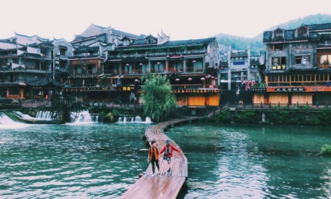 Du lịch Phượng Hoàng Cổ Trấn mùa thu – Điểm đến hấp dẫn ở Trung Quốc