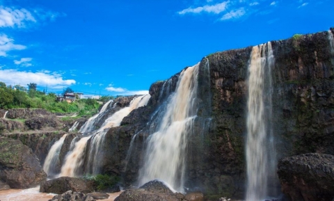 Thác Liên Khương ở Đà Lạt mang đẹp bí ẩn trên dòng sông Đa Nhim