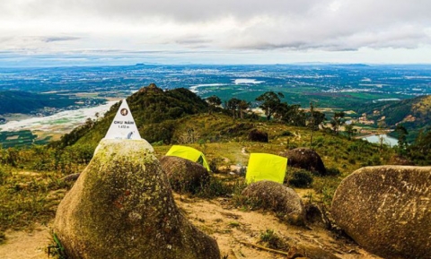 Kinh Nghiệm Cắm Trại Ở Đỉnh Chư Nâm Gia Lai: Tận Hưởng Thiên Đường Mây