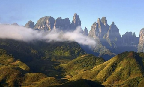 Chinh phục ngọn núi Ngũ Chỉ Sơn Tây Bắc - Thưởng thức vẻ đẹp đệ nhất hùng sơn