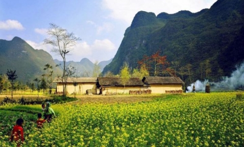 Ghé thăm thung lũng Sủng Là – Chìm đắm với vẻ tuyệt vời của núi đá Hà Giang