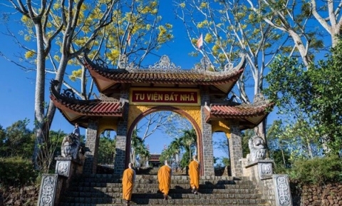 Ghé thăm Tu Viện Bát Nhã tại Đà Lạt – Du lịch tâm linh