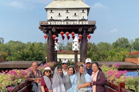Tour Châu Đốc An Giang - Đồng Tháp 2N1Đ: Những khoảnh khắc đáng nhớ của khách tại Châu Đốc An Giang – Đồng Tháp