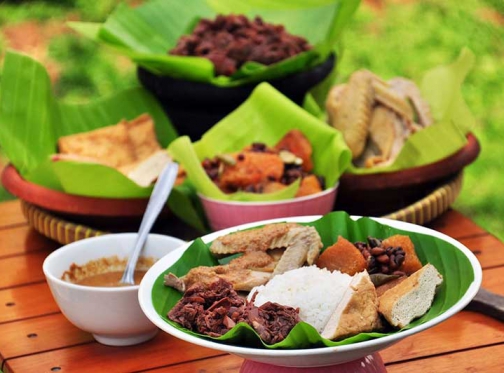 Khám phá 6 món ăn đường phố phổ biến ở Indonesia mà bạn nhất định phải thử