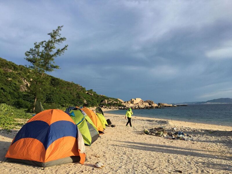 Cắm trại qua đêm ở Hòn Yến Phú Yên