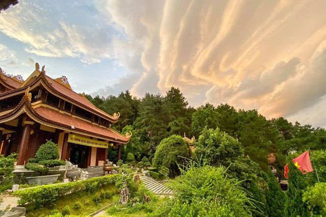 Ghé thăm chùa Tây Thiên Vĩnh Phúc thời điểm nào đẹp nhất?