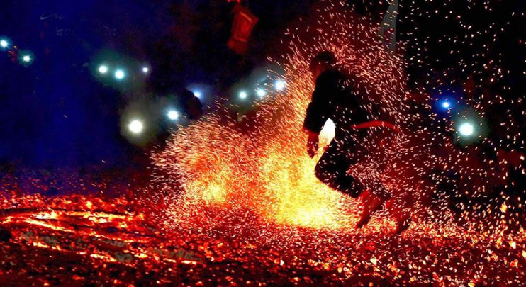 Lễ hội nhảy lửa ở Tuyên Quang của dân tộc Pà Thẻn có gì đặc biệt?