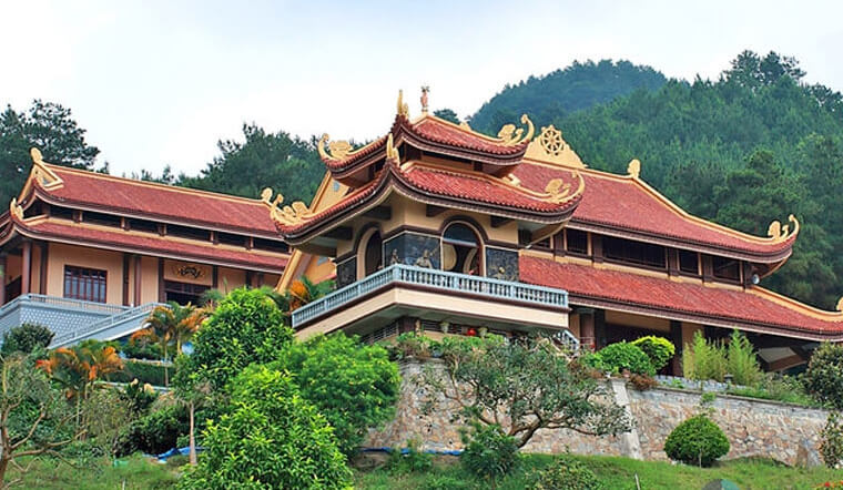 Đôi nét về chùa Tây Thiên - Ngôi thiền viện đứng núi dựa sông