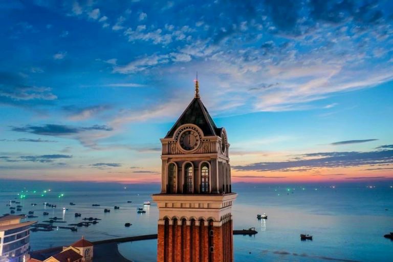 Tháp đồng hồ Venice cao nhất Phú Quốc