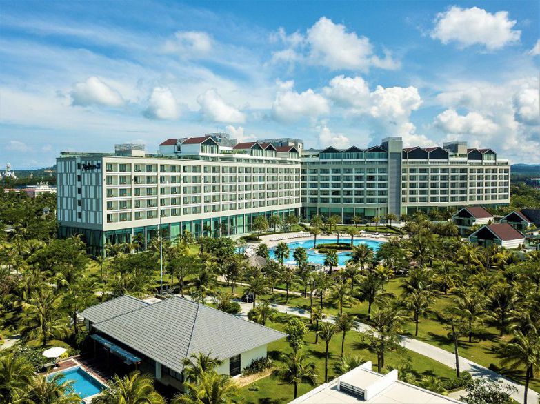 Combo Phú Quốc 3N2D: Radisson Blu 5 Sao + Vé Vinwonders & Safari