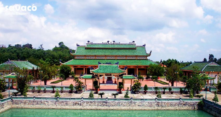 Tour Văn Miếu Trấn Biên - Khu Du lịch Bửu Long