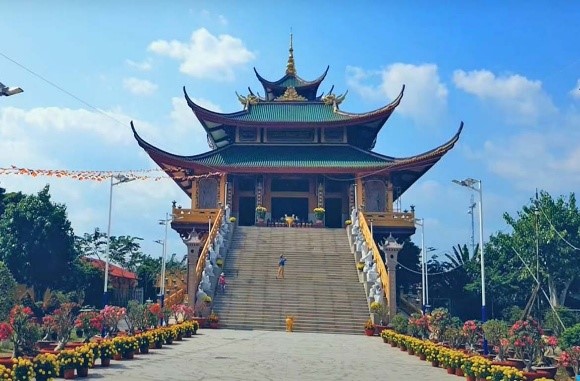 Tour Hành Hương 10 Kiểng Chùa Miền Tây 1 Ngày