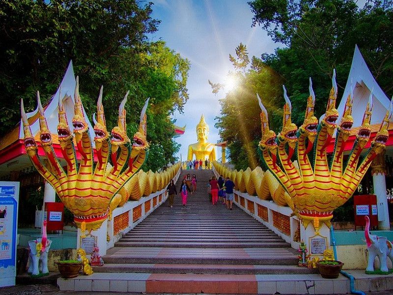 Tour Phuket – Đảo Phi Phi 4N3D: Trải Nghiệm Tại Một Trong Những Hòn Đảo Đẹp Nhất Thế Giới