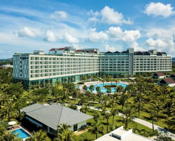 Combo Phú Quốc 3N2D: Radisson Blu 5 Sao + Vé Vinwonders & Safari