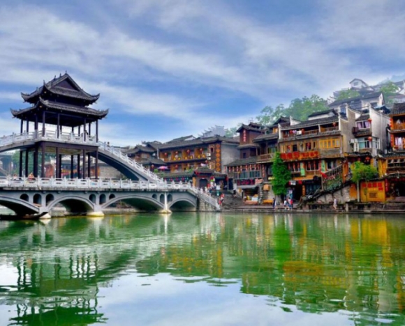 Tour Trương Gia Giới – Phượng Hoàng Cổ Trấn 5N4D